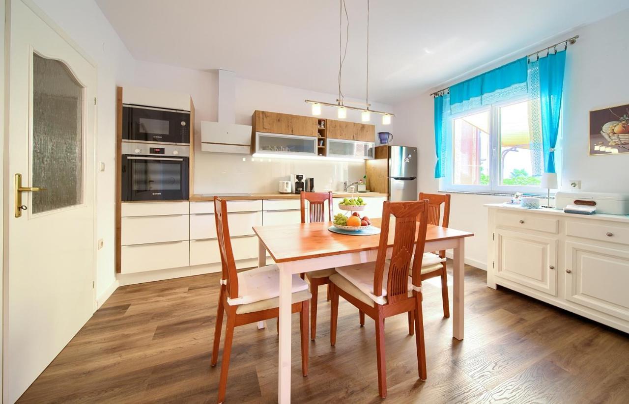 Apartman Bor Krk Krk Town Kültér fotó